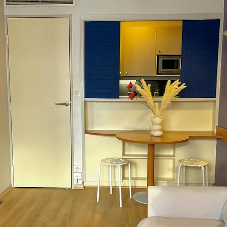 Apartment 2p Balcon Proche La Defense Arena Parking Gratuit
